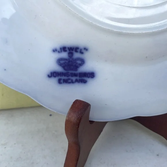 Johnson Bros Blue Flow Jewel Fine Bone China 8” Plate - Picture 4 of 5